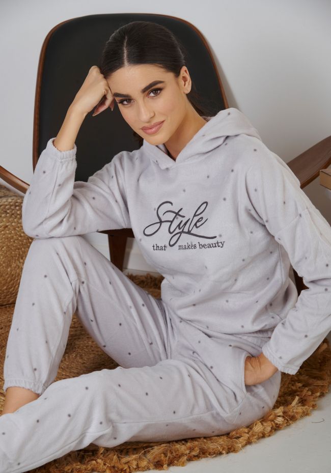 Πιτζάμα γυναικεία φλις πουά με κουκούλα και logo style - Comfort πιτζάμες  εσώρουχα και μαγιό